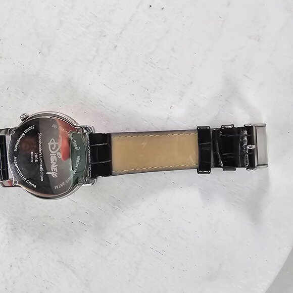 Disney Mickey Mouse Shareholder's Limited Edition Watch 2006 Works! - Picture 8 of 8